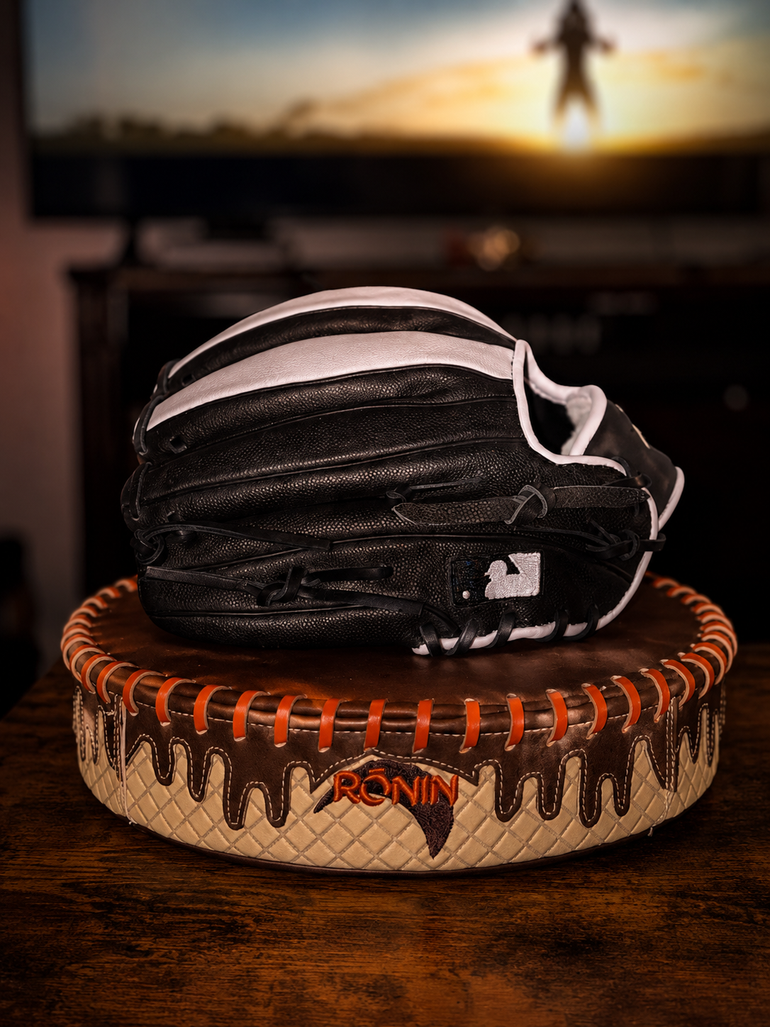 ⚾🔥 CUSTOM BLACKOUT RONIN GLOVE 🔥⚾