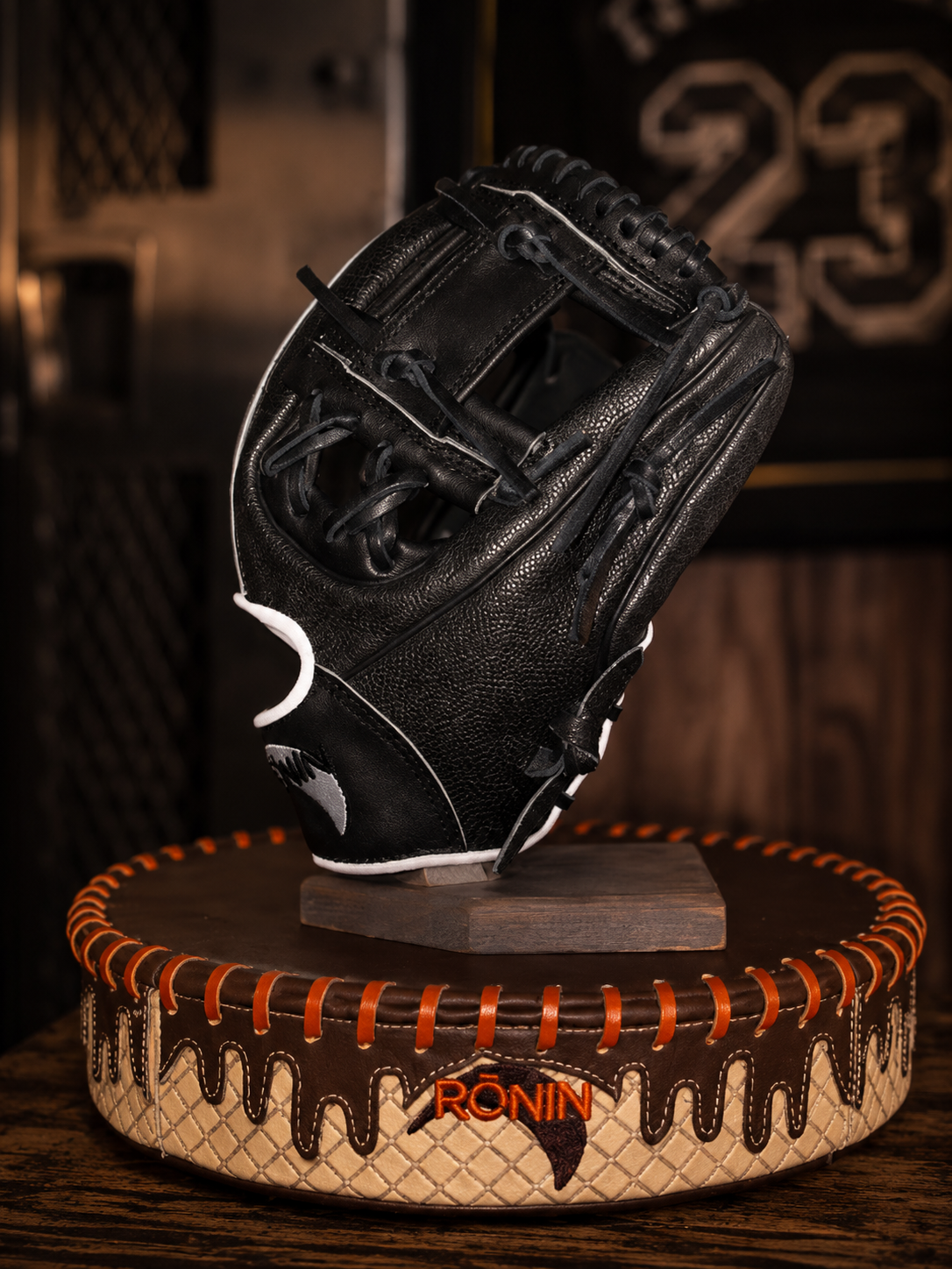 ⚾🔥 CUSTOM BLACKOUT RONIN GLOVE 🔥⚾